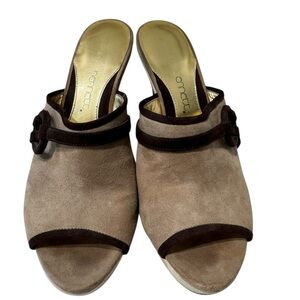 Jessica Bennett Elegant Tan Suede Mules with Dark Brown Trim Size: 10